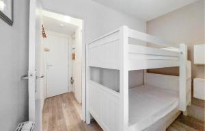 1 Bedroom Amazing Apartment In Royan