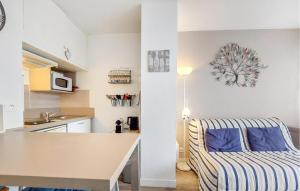 1 Bedroom Amazing Apartment In Royan