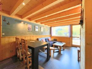 Résidence Campanules - Ski aux pieds, appartement pour 6 personnes tout en bois au coeur des Ménuires MAE-9071