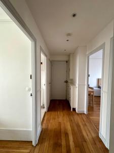Chambre privée calme et lumineuse