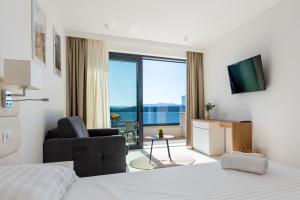 Wind Rose Maestral-beachfront