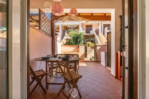 Casa Vittoria - A cozy townhouse with outdoor spaces