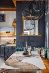 Your Tuscan Dream- Luxe Apartment