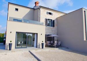 Holiday House "Stara Hiža"