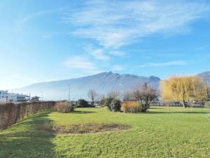 SUPERBE STUDIO FACE AU LAC DU BOURGET AVEC TERRASSE curistes ou couples