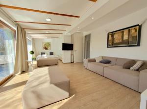 Private Pool Villa - One Group Only - Full Privacy - Garden & BBQ