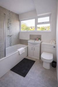 Modern Private Room | Central RG1 | Shared Home 2