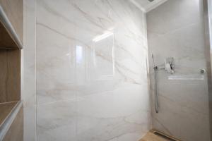 Athens Retreat - 2BD Apt Near Transport by MPS