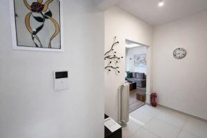 Athens Retreat - 2BD Apt Near Transport by MPS