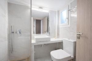 Athens Retreat - 2BD Apt Near Transport by MPS