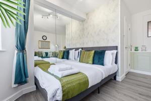 Luxury Kensington Apt - Walk to Harrods