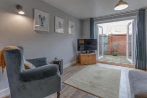 Beautiful Carrstone Cottage in peaceful village, Crabpot Cottages, Hunstanton