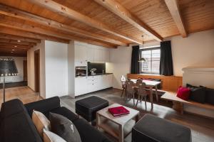 Zin Senfter Residence