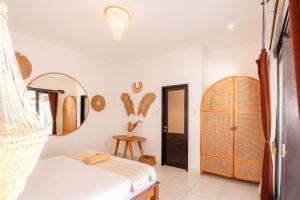 Cozy villa 2bdr in Seminyak , pool,800m beach