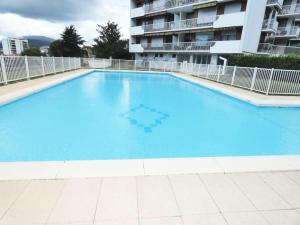 Résidence Montcalm D - Mignon logement, très agréable avec piscine, tennis ! MAE-6794