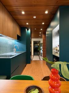 Free airport pickup for 7night stays Donggunae