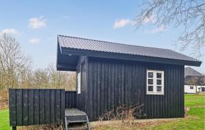 1 Bedroom Cozy Apartment In Hjørring