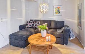 1 Bedroom Cozy Apartment In Hjørring