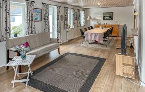 Beautiful Home In Brovst With Wifi