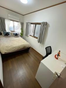 AiES Kita-Senju, 2-3rd floor, 8-minute walk from Kita-Senju Station, direct access to Tokyo Skytree, Asakusa, Akihabara, Ueno, Ginza, Roppongi, Shibuya, 6 beds, maximum occupancy 9 people, 60 square meters with Kitchen appliances