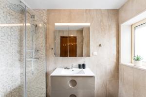 GuestReady - Charming duplex with twin terraces