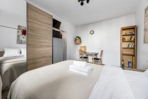 Nowolipki Charming Studio by BookingHost