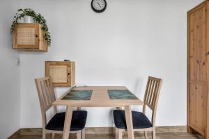 Nowolipki Charming Studio by BookingHost