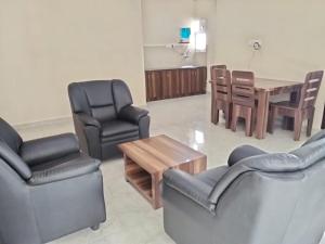 TULIPS VILLAGE RESORTS - A Valley View Abode