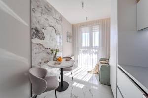 Сучасна квартира з панорамним видом у Львові