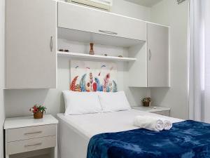 Condomínio com Piscina, Área Gourmet e Garagem a 800m da Praia de Taperapuã