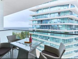 WAVES LUX Apartments VIEW SEA SPA & POOL & S SAUNA & JACUZZI