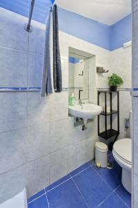 Charming Lisbon Old Town Apartment