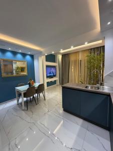 B&S Accommodation Newly Renovated Penthouse 253