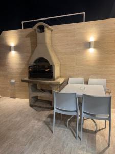 B&S Accommodation Newly Renovated Penthouse 253