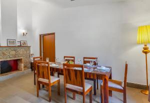 ELIVAAS The Aravalli Reserve The Bliss Pet-Friendly Villa with Pool, Gazebo, Lawn and Jacuzzi