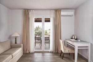 Sandy Beach Resort - Rizos Resort