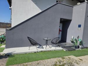 ENA 1&2 - BIG free parking 2200 m2 -suitable for BOATs, TRUCKs, VANs