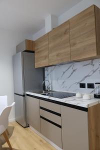 Barrikada-E Apartments