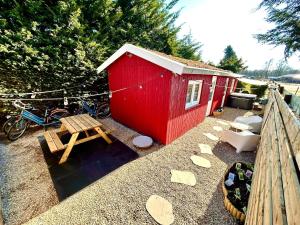 New Charming Scandinavian eco house with garden and jacuzzi