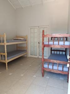 Um sobrado em Ipanema a um quadra do mar para 15 pessoas