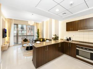 Waterfront Escape with Pool & Jacuzzi Access