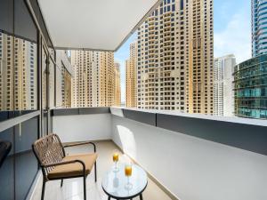 Waterfront Escape with Pool & Jacuzzi Access