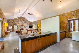 ELIVAAS The Aravalli Reserve The Lotus Pet-friendly Villa with Pvt Pool, Jacuzzi and Pond