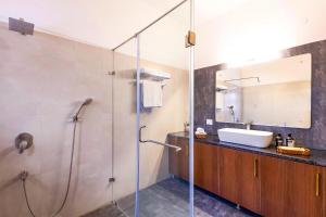 ELIVAAS The Aravalli Reserve The Lotus Pet-friendly Villa with Pvt Pool, Jacuzzi and Pond