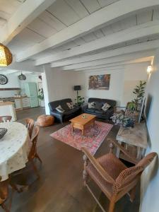 Gites aux Coeurs Joyeux! La Libellule Blanche