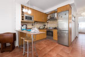 Home2Book Elegant City Escape with Terrace