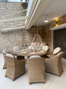 ELiELani Oasis - 9x4 m Private Pool Villa
