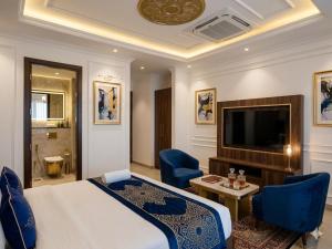 Hotel Tej Palace Near Delhi Airport