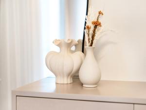 Stylish 1BR with Marina Views Near Metro & JBR