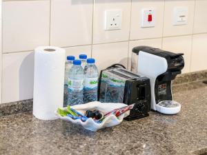 Stylish 1BR with Marina Views Near Metro & JBR